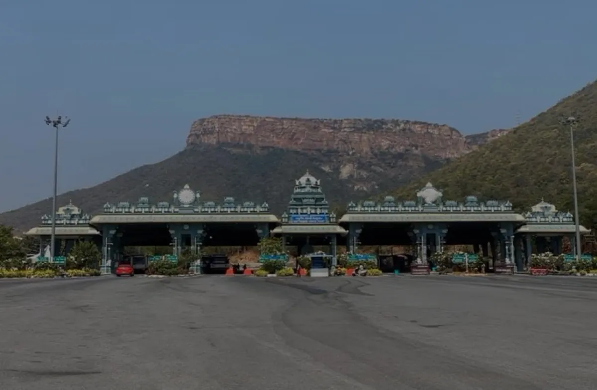 bg_sec_img_sctn_m74p